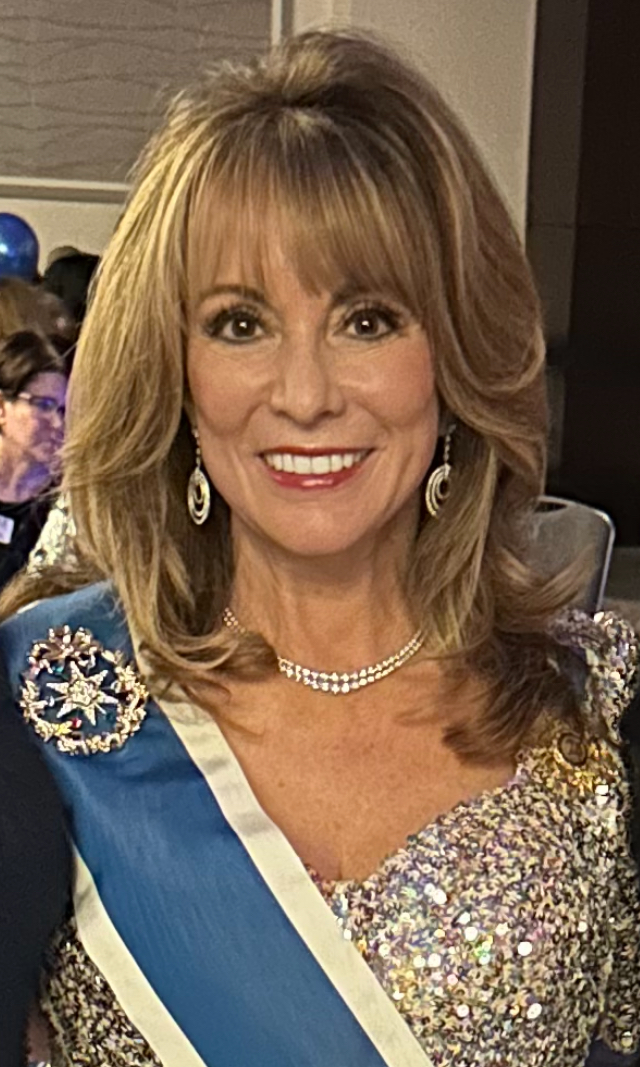 DAR_President-General_Pamela_Rouse_Wright_(cropped)